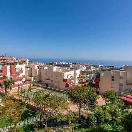 Cozy With Sea Views In Apartament